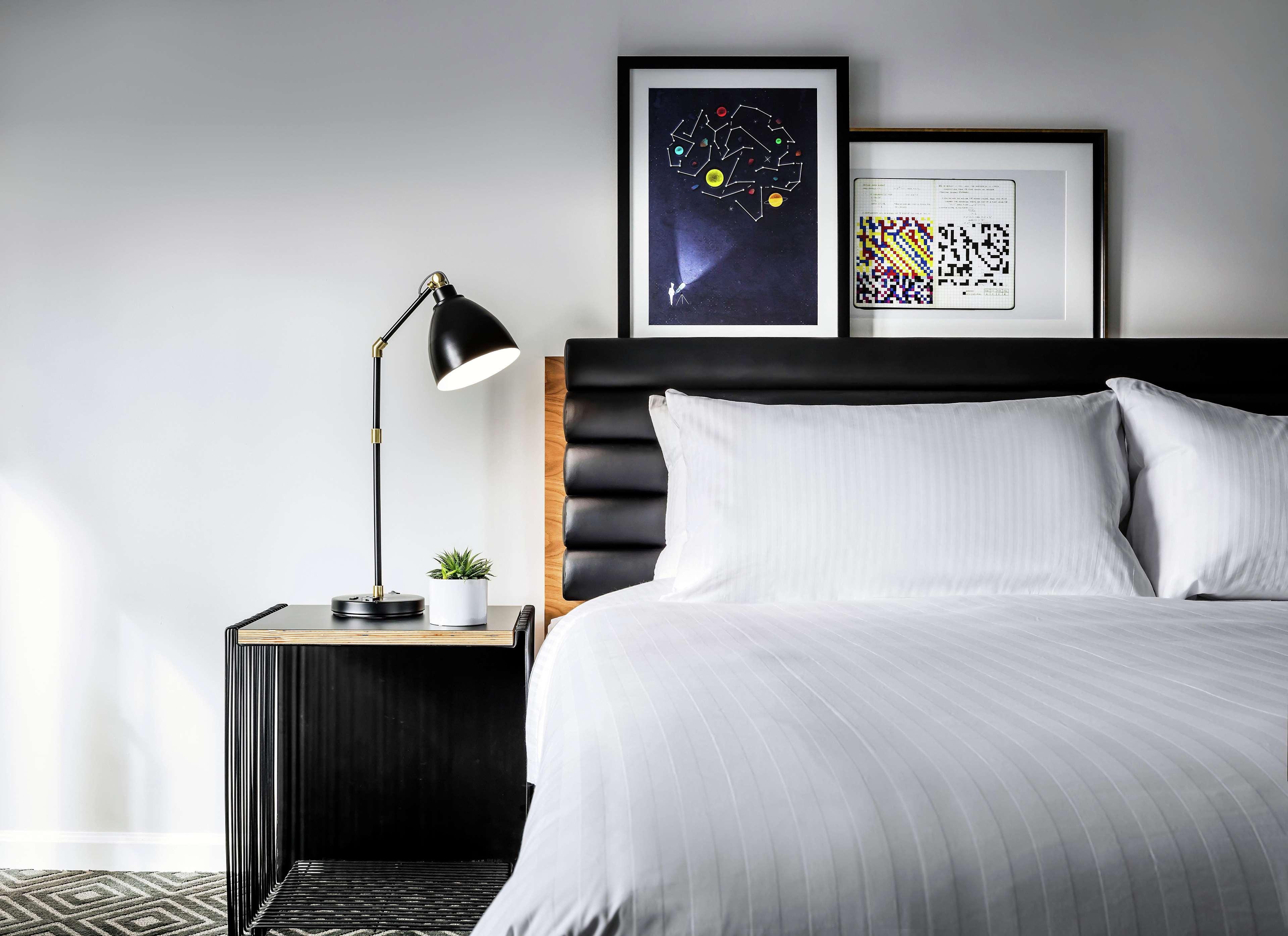 Freepoint Hotel Cambridge, Tapestry Collection By Hilton Bagian luar foto