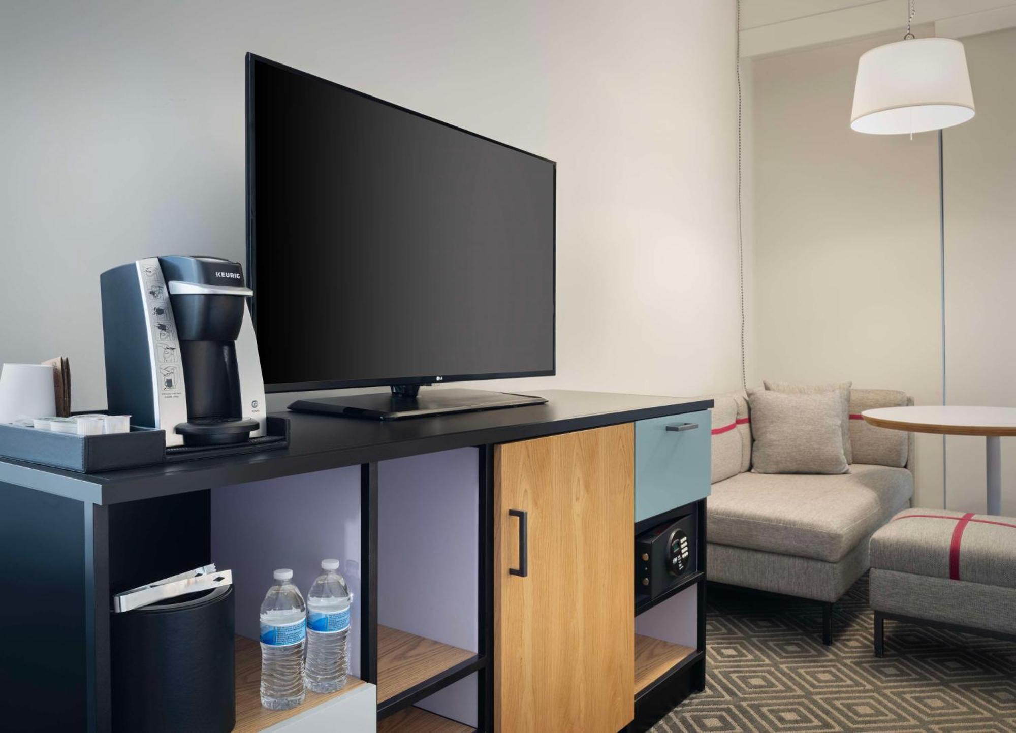 Freepoint Hotel Cambridge, Tapestry Collection By Hilton Bagian luar foto