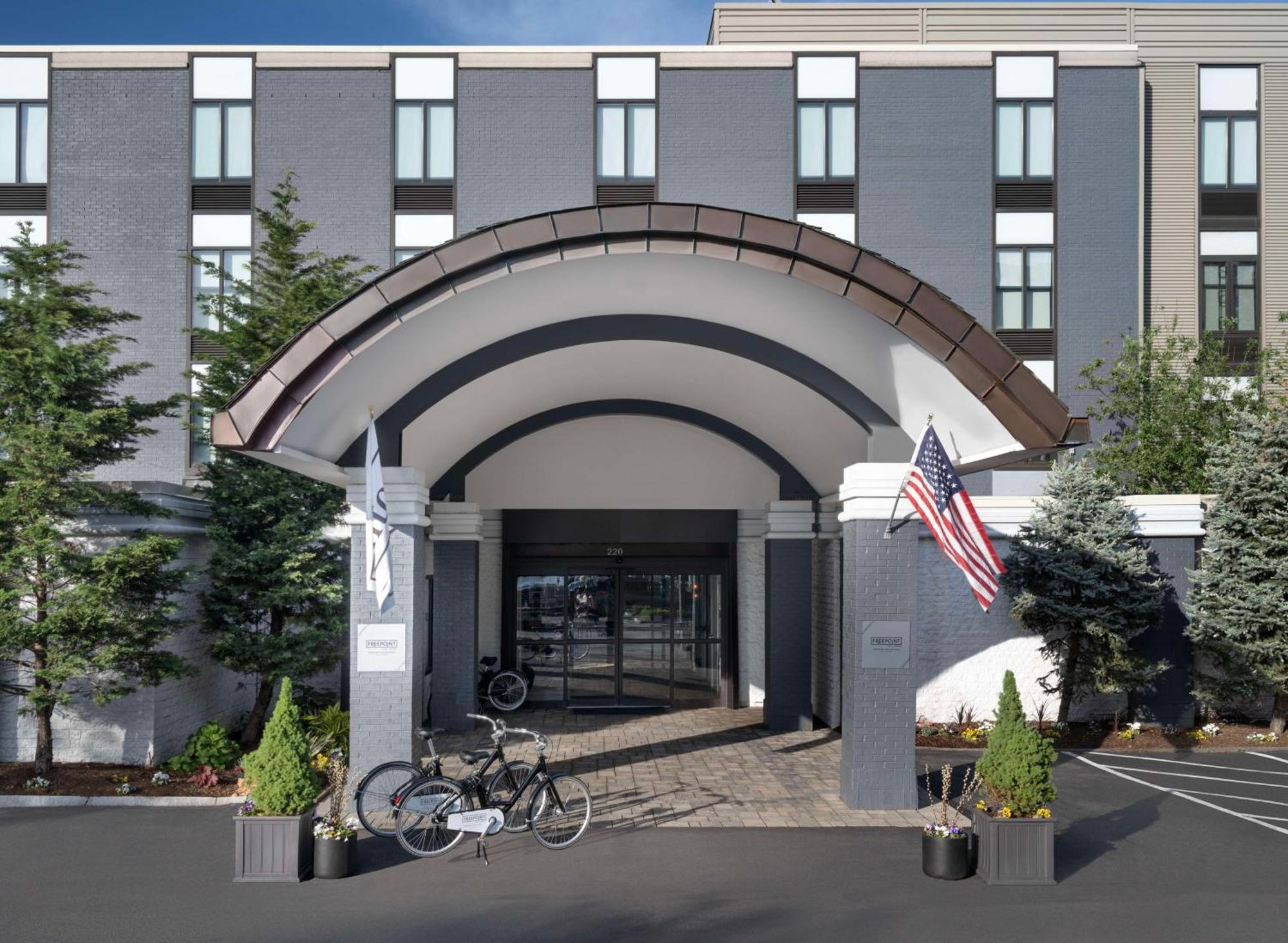 Freepoint Hotel Cambridge, Tapestry Collection By Hilton Bagian luar foto