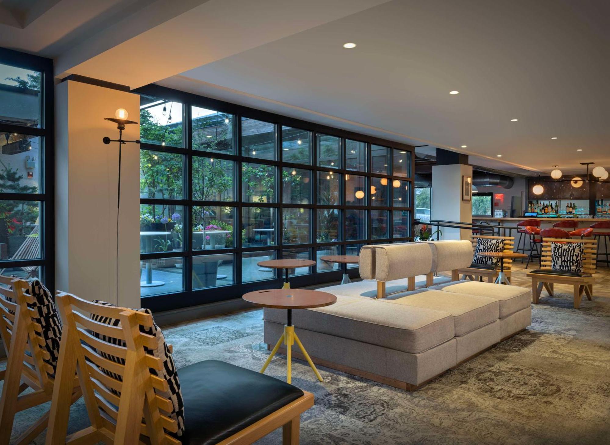 Freepoint Hotel Cambridge, Tapestry Collection By Hilton Bagian luar foto