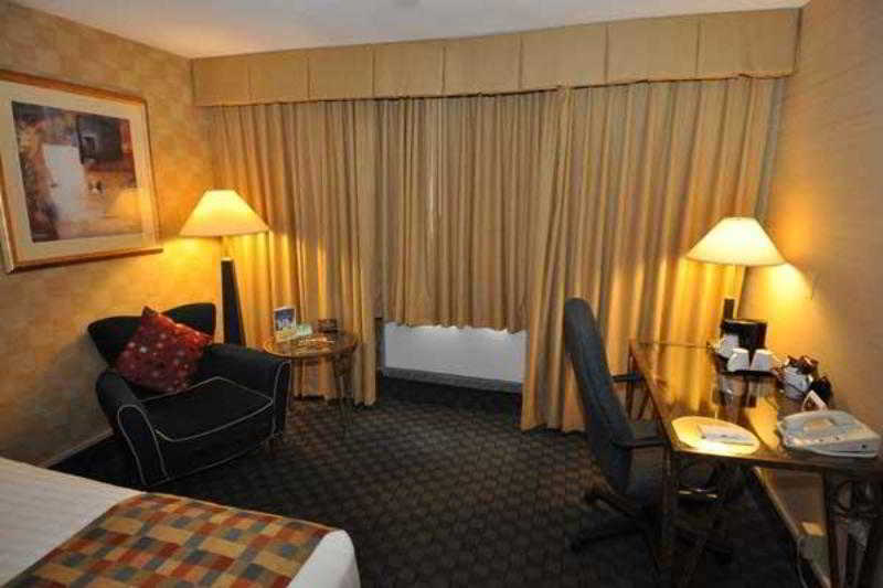 Freepoint Hotel Cambridge, Tapestry Collection By Hilton Bagian luar foto